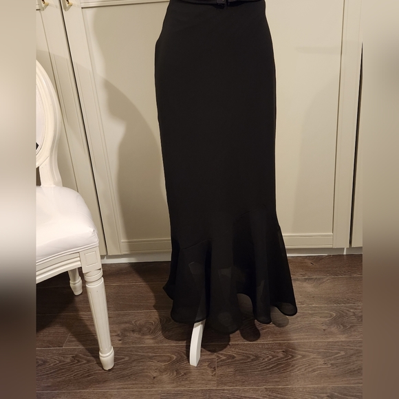 Black Maxi Chiffon Fit and Flare Skirt - Picture 6 of 6
